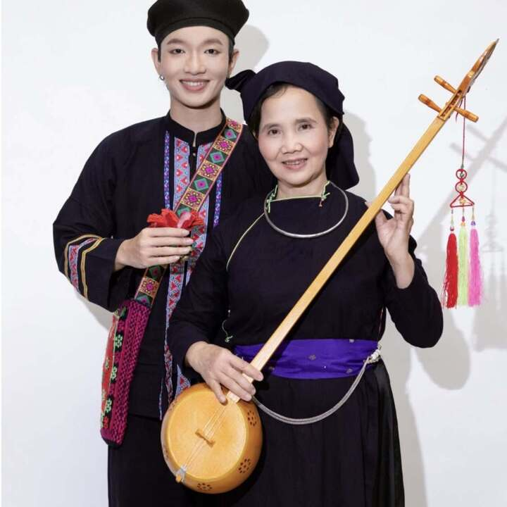 PGS.TS ngành Hóa học gây sốt tại concert Anh Trai Vượt Ngàn Chông Gai - Ảnh 4.
