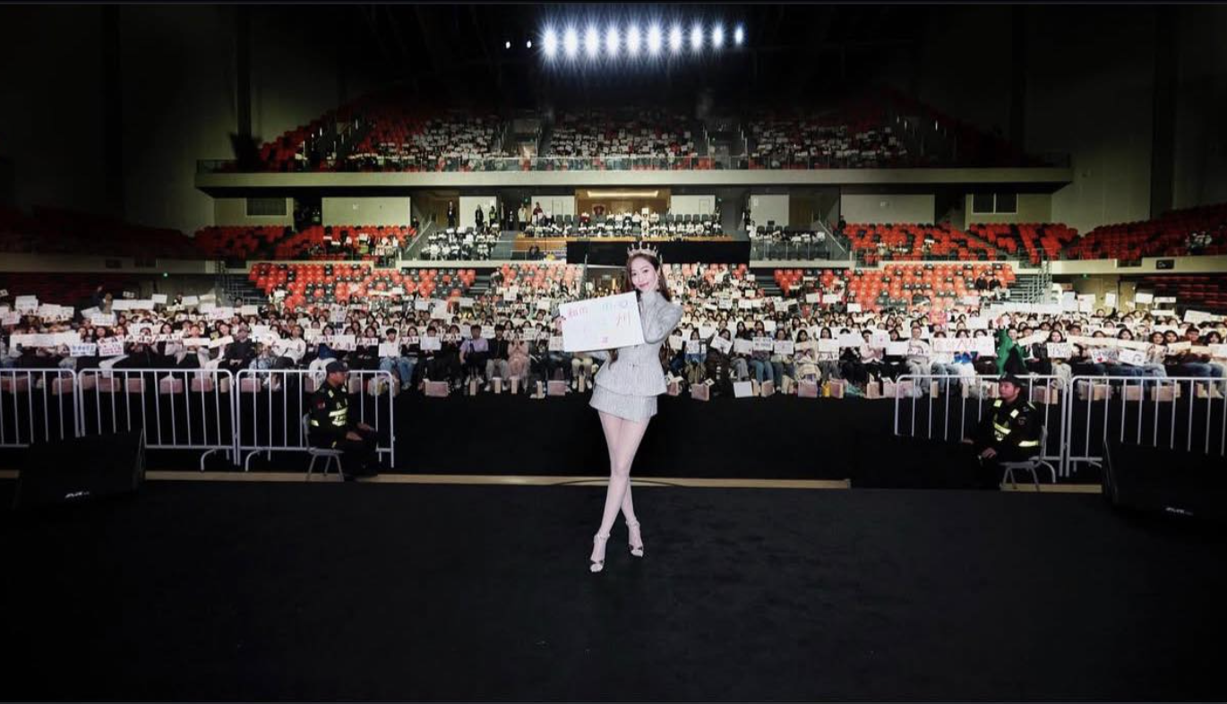 Trước khi hết thời, c&ocirc;ng ch&uacute;a showbiz tung ho&agrave;nh ngang dọc, nhan sắc băng thanh nh&igrave;n g&oacute;c n&agrave;o cũng thấy đẹp - Ảnh 14.