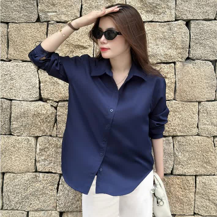 Sơ mi d&agrave;i tay v&agrave; quần jeans: Combo mặc l&agrave; trẻ, lại c&ograve;n rất sang trong m&ugrave;a thu- Ảnh 7.