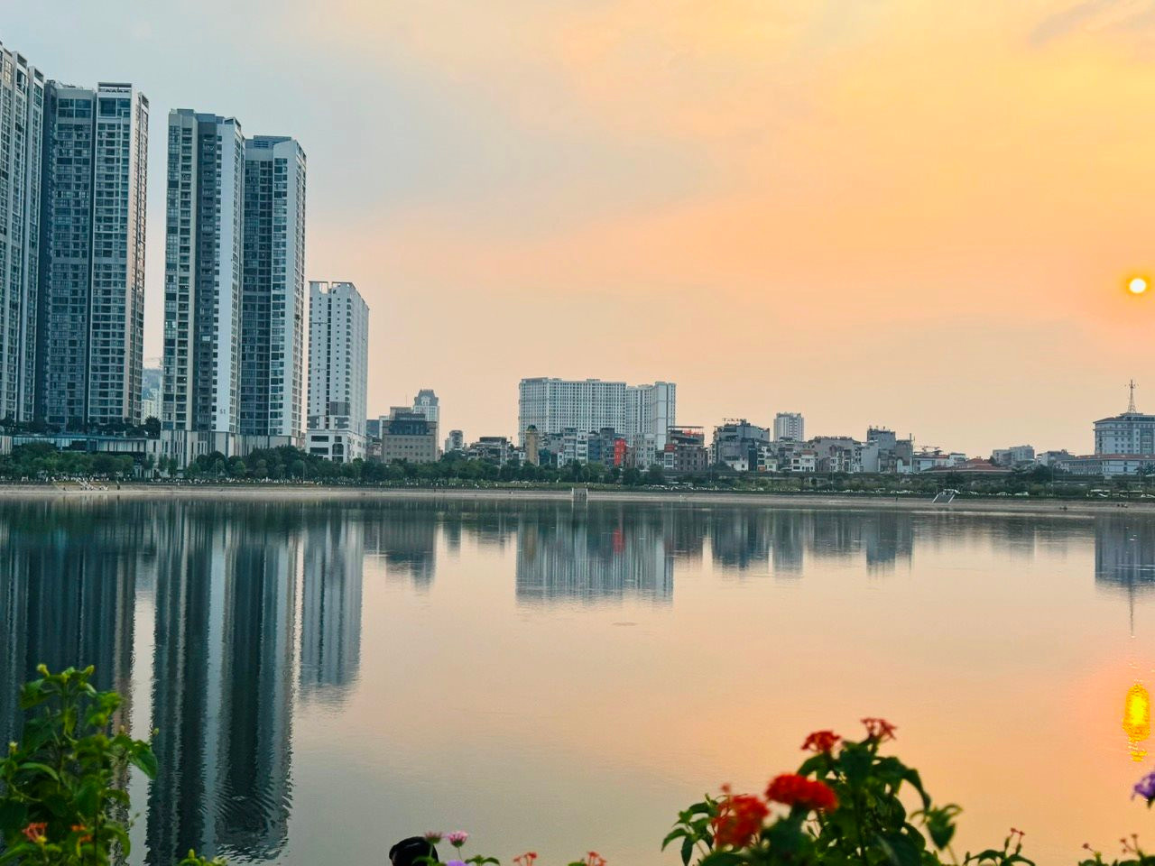 C&oacute; n&ecirc;n mua nh&agrave; l&uacute;c n&agrave;y hay chờ gi&aacute; giảm tiếp?- Ảnh 1.