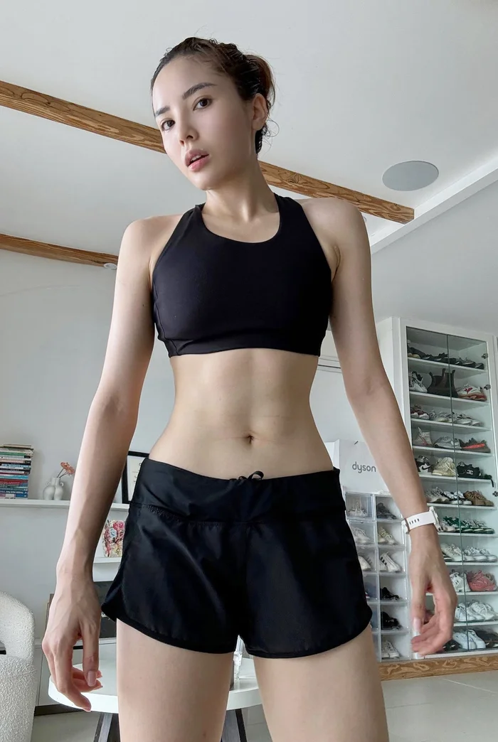 Giữa ồn &agrave;o Miss Universe Vietnam 2026, ph&aacute;t ng&ocirc;n của Chuy&ecirc;n gia trang điểm Nam Trung về HH Kỳ Duy&ecirc;n 3 năm trước bất ngờ được đ&agrave;o lại- Ảnh 5.