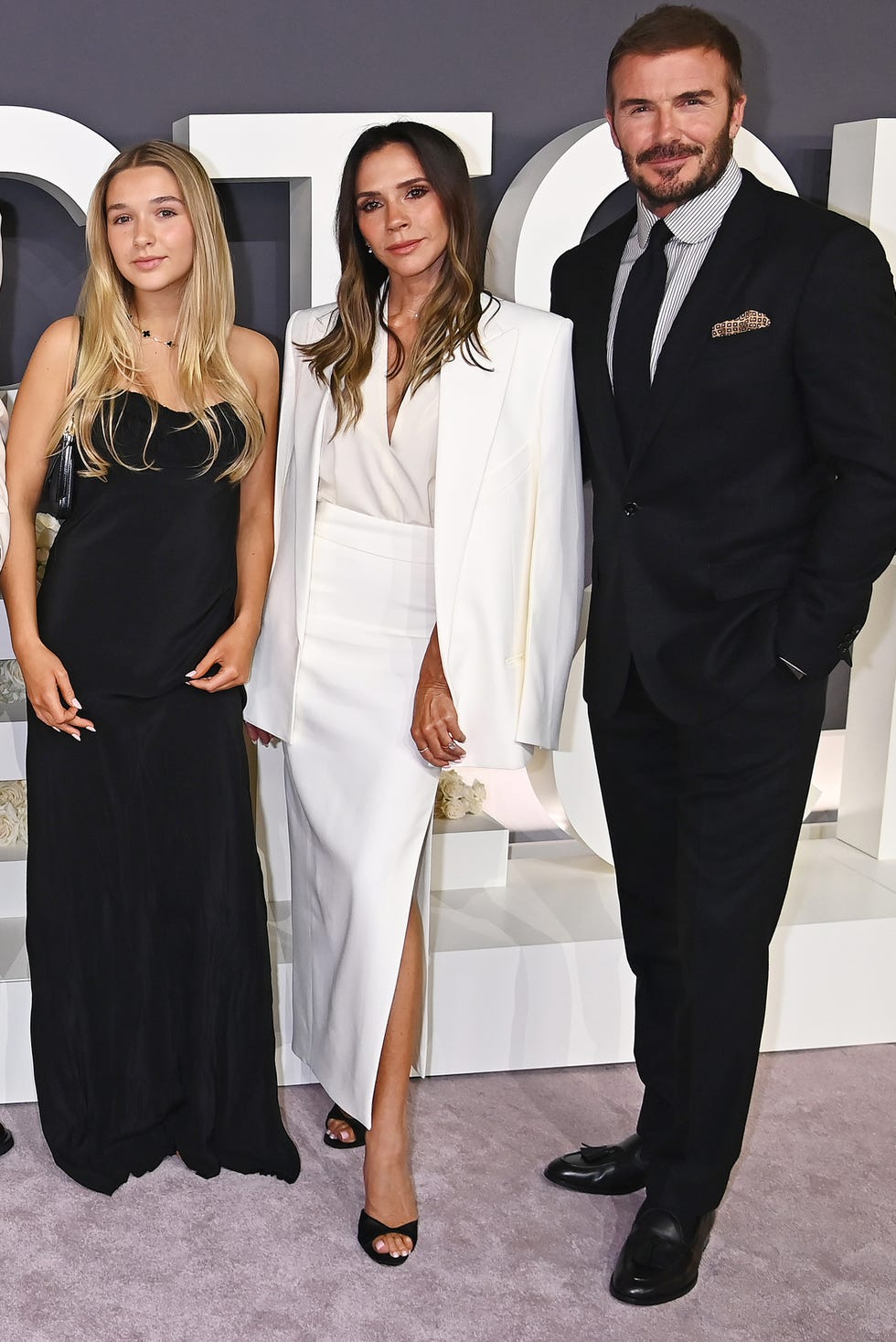 Tiểu thư Harper Beckham "chi ti&ecirc;u" 78 tỷ đồng của mẹ để leo l&ecirc;n l&agrave;m chủ, h&agrave;ng chưa c&oacute; để b&aacute;n đ&atilde; mang nợ- Ảnh 3.