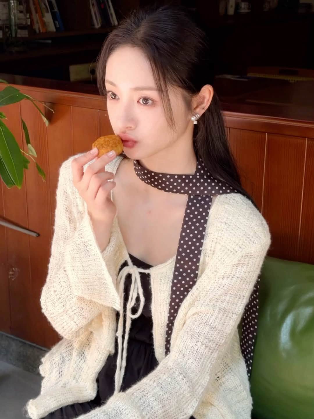 Nữ phụ đẹp nhất phim ng&ocirc;n t&igrave;nh d&acirc;n quốc đang hot: Gương mặt như bức tranh thủy mặc, ngo&agrave;i đời mặc g&igrave; cũng cuốn - Ảnh 7.