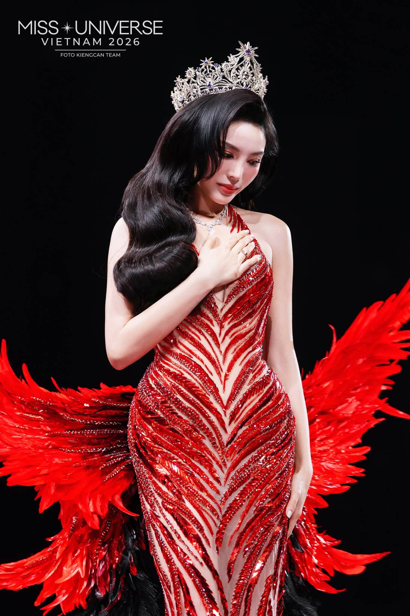 Giữa ồn &agrave;o Miss Universe Vietnam 2026, ph&aacute;t ng&ocirc;n của Chuy&ecirc;n gia trang điểm Nam Trung về HH Kỳ Duy&ecirc;n 3 năm trước bất ngờ được đ&agrave;o lại- Ảnh 8.