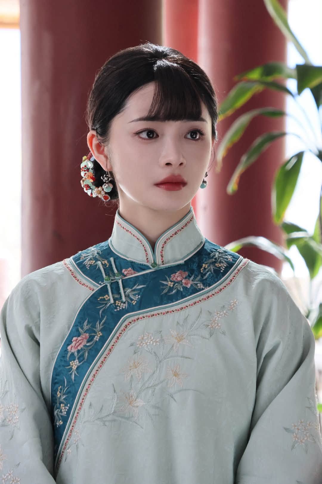 Nữ phụ đẹp nhất phim ng&ocirc;n t&igrave;nh d&acirc;n quốc đang hot: Gương mặt như bức tranh thủy mặc, ngo&agrave;i đời mặc g&igrave; cũng cuốn - Ảnh 2.