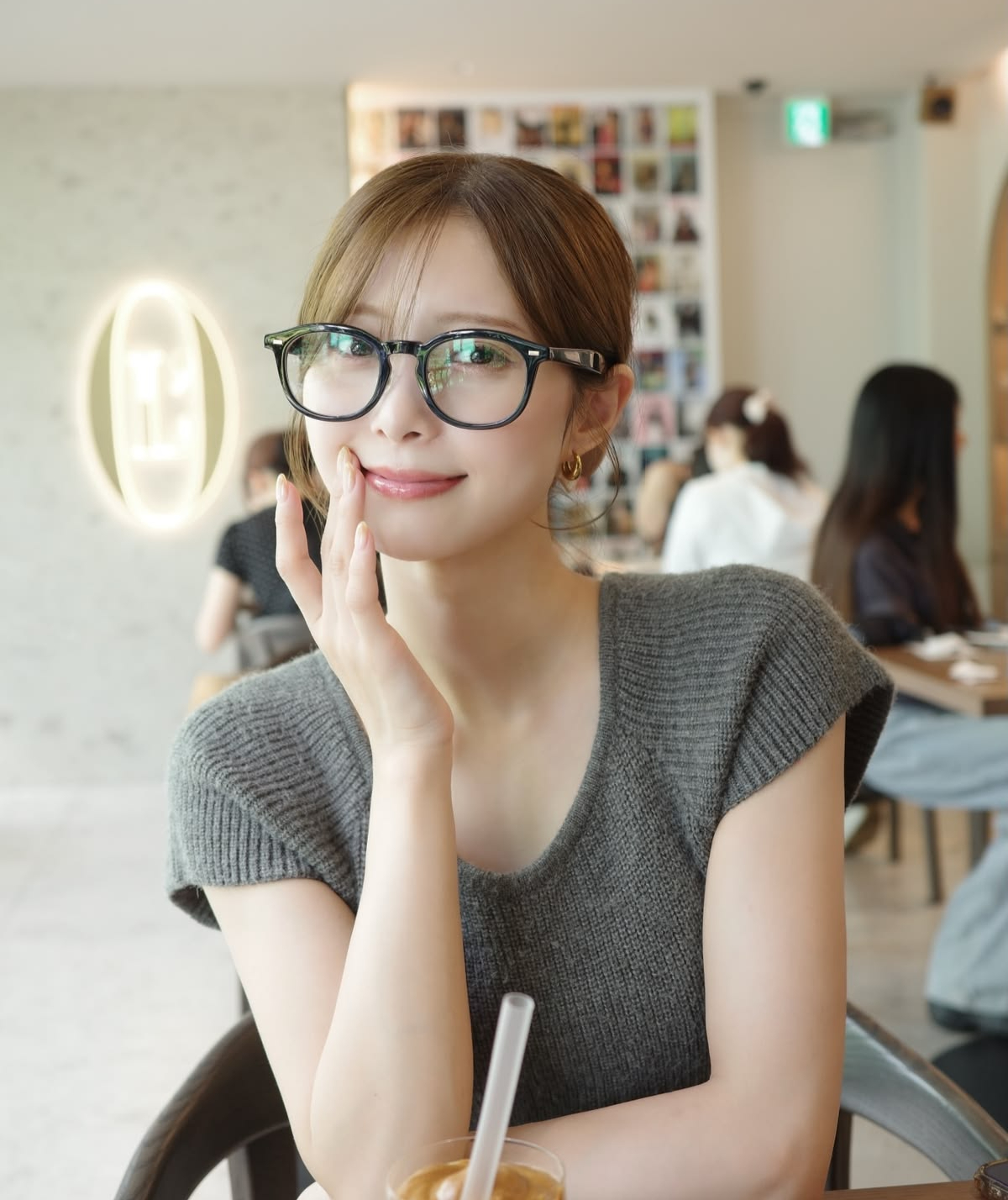 40 tuổi t&ocirc;i mới nhận ra c&aacute;ch mua quần &aacute;o tiết kiệm nhất: Kh&ocirc;ng phải săn đồ rẻ, m&agrave; l&agrave; ngừng mua thừa- Ảnh 3.