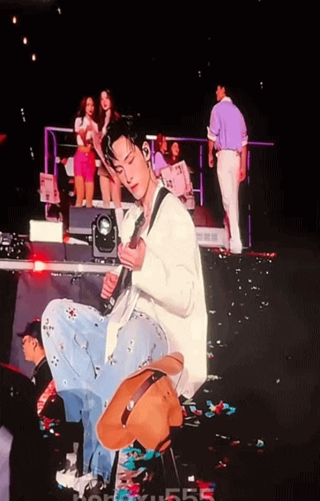 Nghe fanchant cỡ n&agrave;y mới biết ca kh&uacute;c hot nhất Tinh H&agrave; Say Hi kh&ocirc;ng phải n&oacute;i su&ocirc;ng- Ảnh 1.