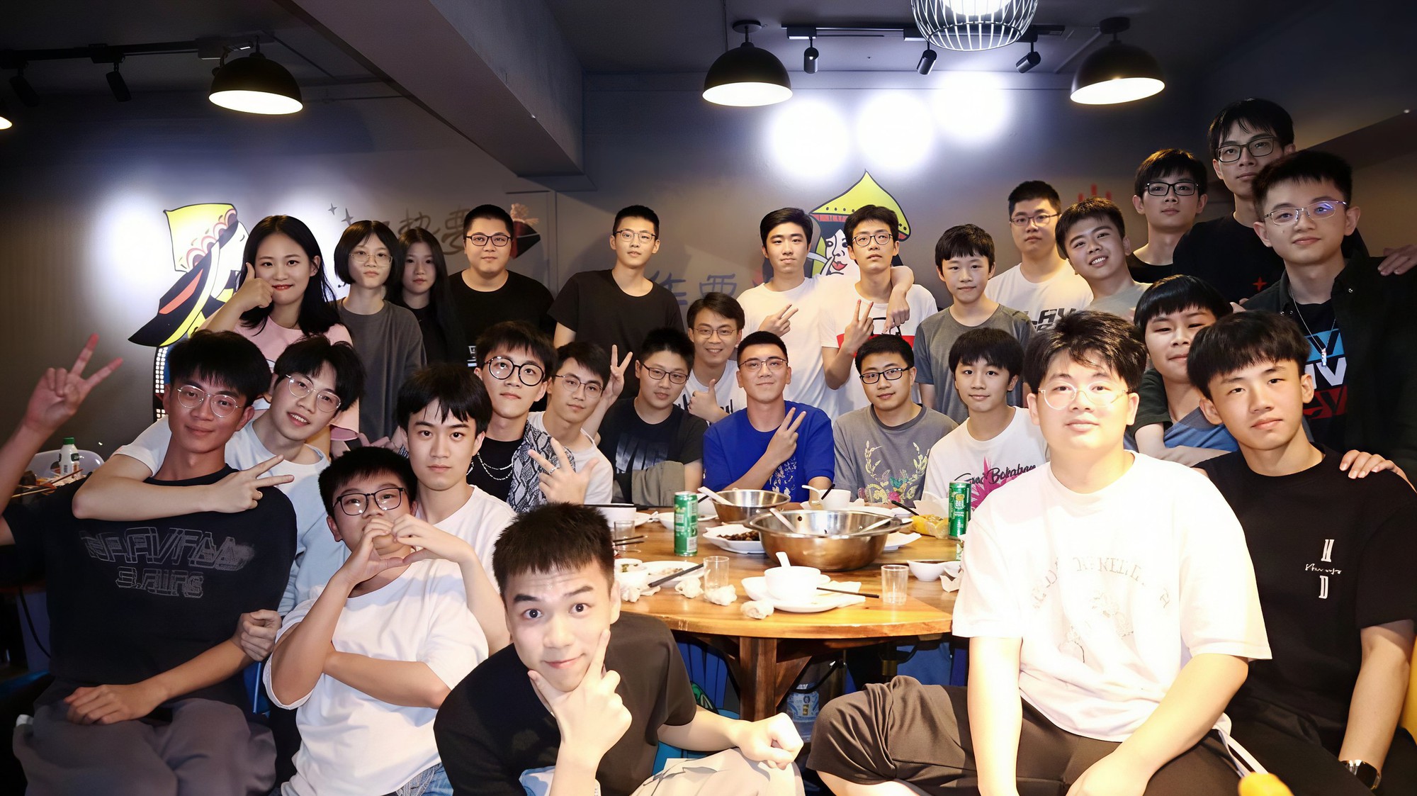V&igrave; sao bạn học cũ sau 10 năm gặp lại bỗng chẳng c&ograve;n g&igrave; để n&oacute;i với nhau? - Ảnh 2.