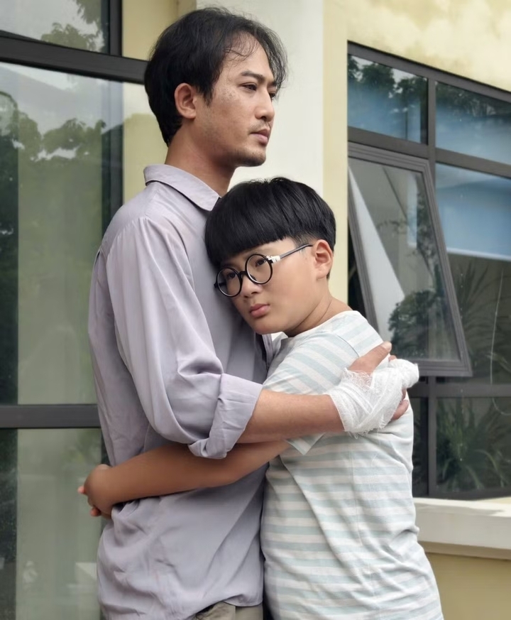 Điều ít biết về sao nhí mới nổi, đang gây sốt màn ảnh - Ảnh 2.