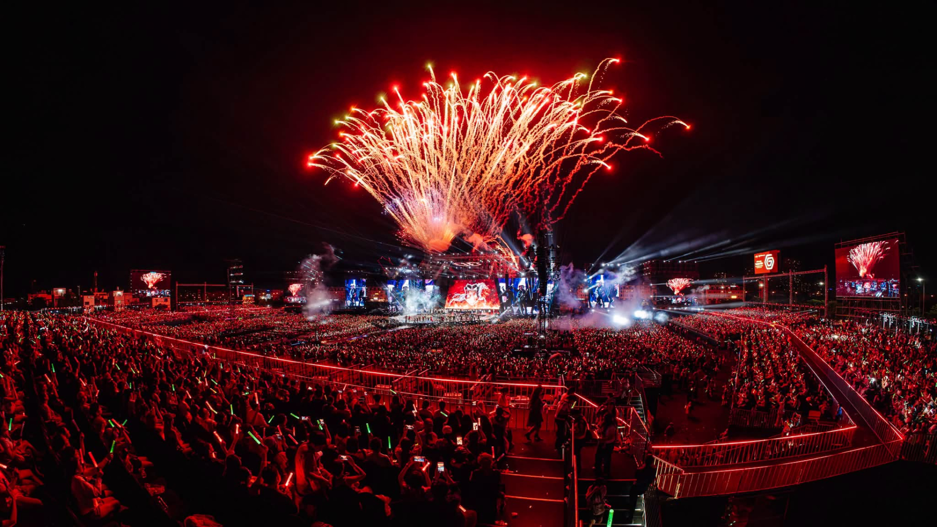 99.000 kh&aacute;n giả đi xem 4 concert/1 đ&ecirc;m ở TP.HCM- Ảnh 4.