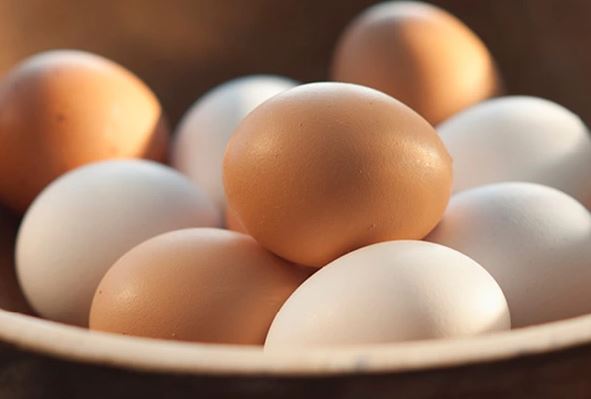 Ăn trứng g&agrave; luộc mỗi s&aacute;ng suốt 1 năm, người phụ nữ 63 tuổi bất ngờ khi đi kh&aacute;m - Ảnh 3.