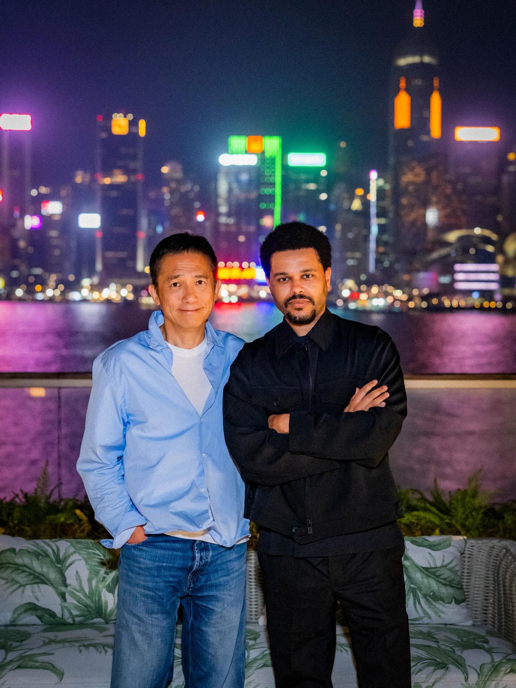The Weeknd v&agrave; Lương Triều Vỹ hội ngộ, ảnh thật m&agrave; tưởng đ&acirc;u... AI!- Ảnh 3.