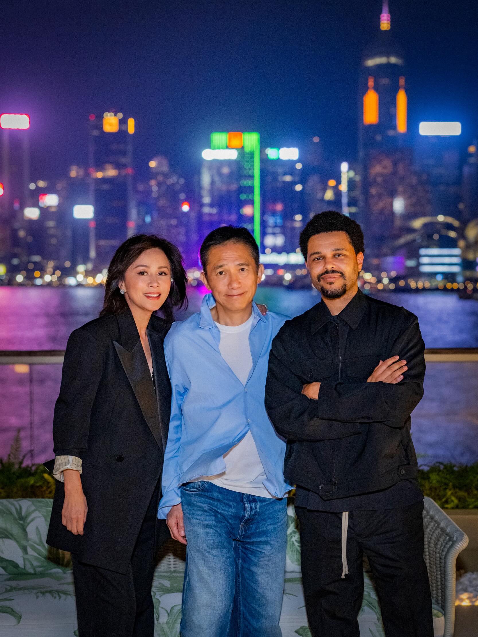 The Weeknd v&agrave; Lương Triều Vỹ hội ngộ, ảnh thật m&agrave; tưởng đ&acirc;u... AI!- Ảnh 1.