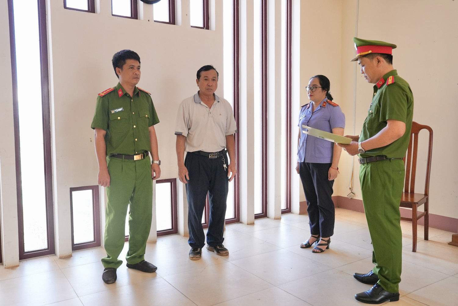 Kiểm tra hộ kinh doanh c&agrave; ph&ecirc; Trần Thị Hưng, khởi tố Nguyễn Thanh Quang SN 1954- Ảnh 1.