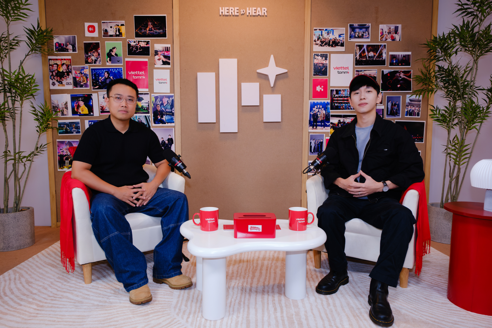 Cặp BLV Esports đ&igrave;nh đ&aacute;m Việt Nam lần đầu h&eacute; lộ mối quan hệ ngo&agrave;i đời: Từng bị ch&iacute;nh thần tượng đ&aacute;nh trượt casting, giờ th&acirc;n như người nh&agrave;- Ảnh 1.