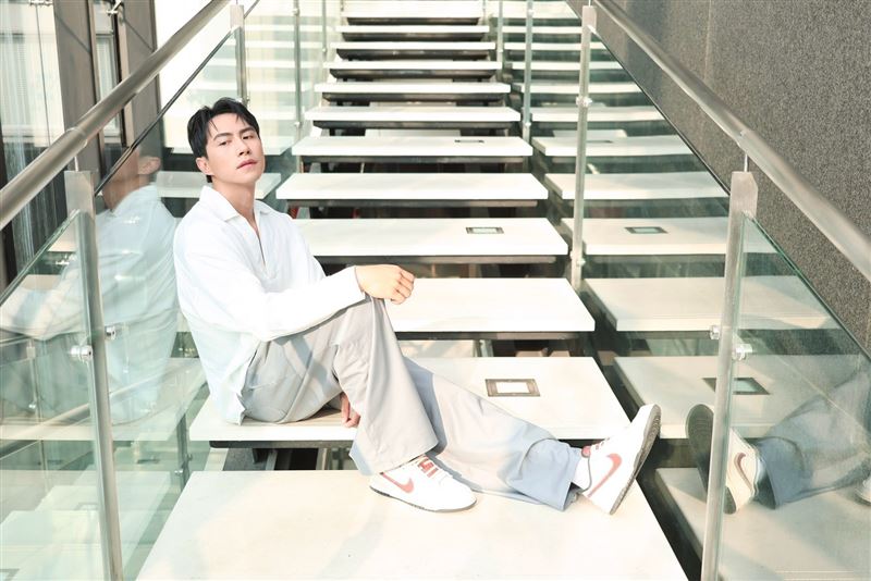 Ầm ĩ tin ngọc nữ showbiz L. phản bội nam thần để ngoại t&igrave;nh với tra nam, khiến đ&agrave;ng trai sụt 10kg trong 1 th&aacute;ng v&igrave; đau khổ- Ảnh 3.