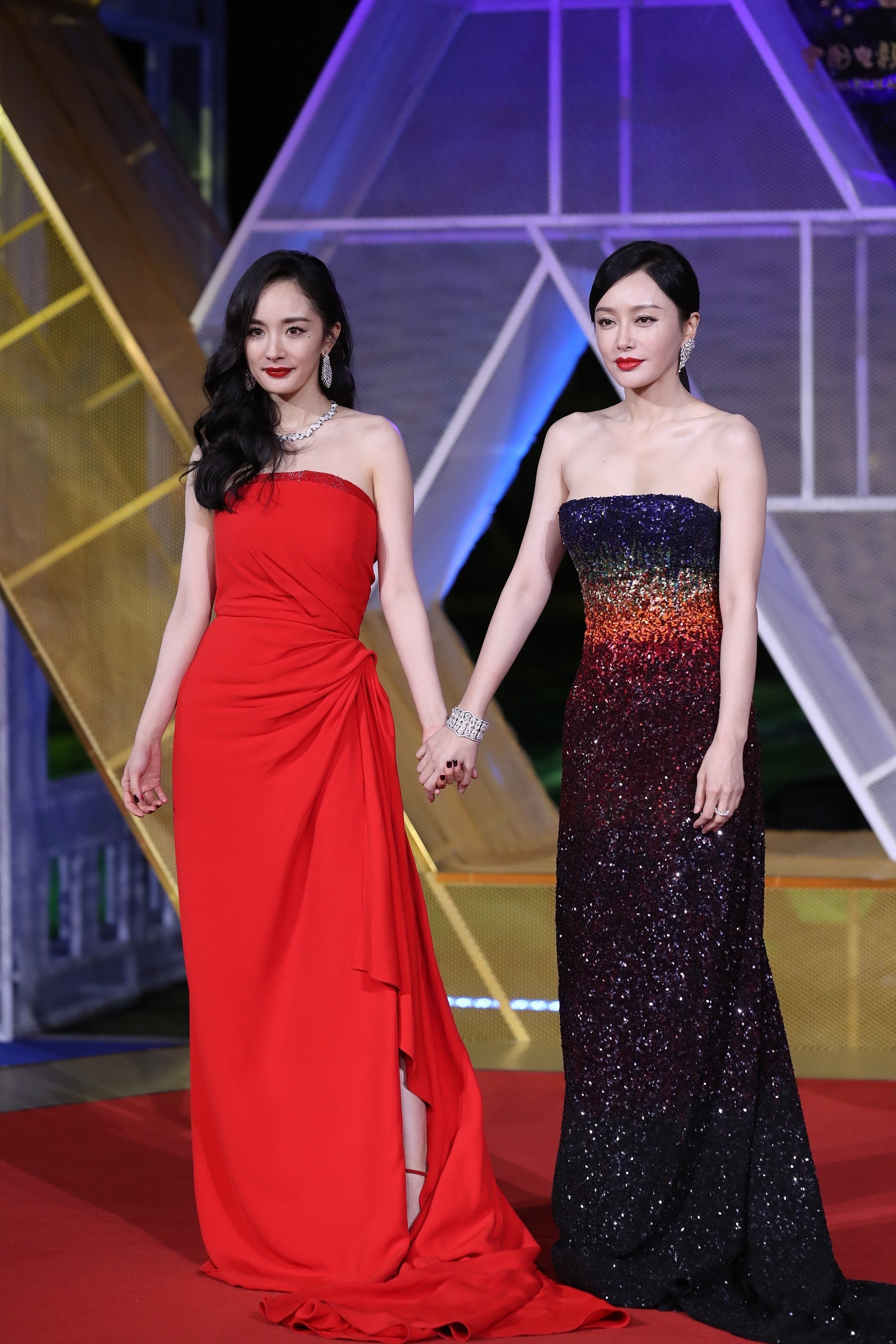 Mối quan hệ b&ugrave;ng binh bậc nhất Cbiz: Sao nữ y&ecirc;u lại t&igrave;nh cũ của bạn th&acirc;n, 2 b&ecirc;n cạch mặt suốt 4 năm- Ảnh 5.