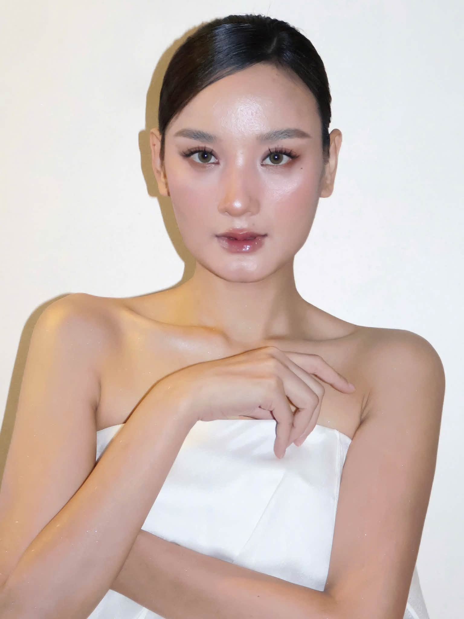 Người mẫu L&ecirc; Thu&yacute;: "Vừa rồi m&igrave;nh đ&atilde; đậu thai, vui chưa được bao l&acirc;u th&igrave; em b&eacute; rời xa"- Ảnh 2.