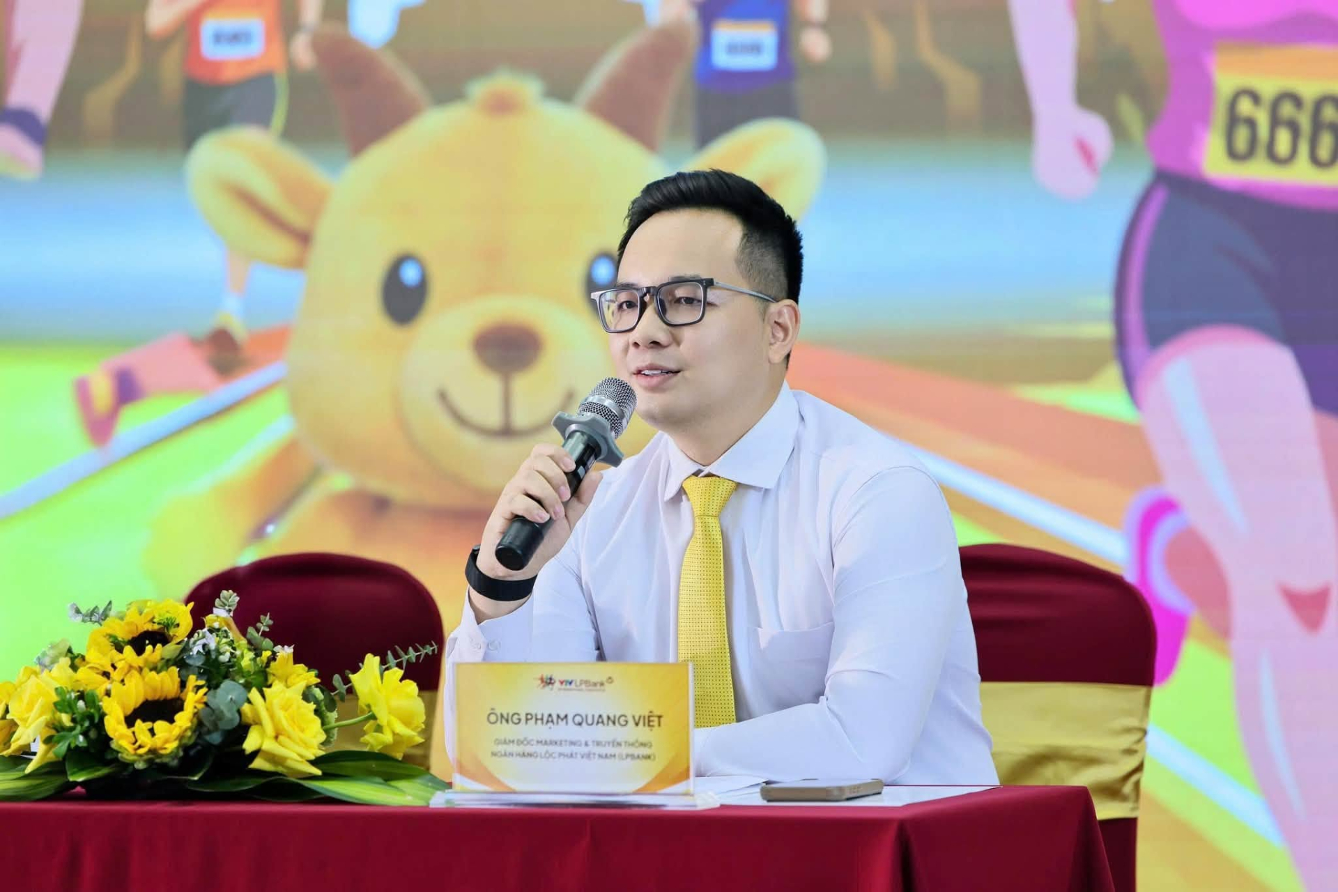 Gi&aacute;m đốc SN 1990 từng l&agrave;m BTV Thể thao 14 năm: Tốt nghiệp Học viện kỹ thuật mật m&atilde;, kết h&ocirc;n với đồng nghiệp- Ảnh 1.