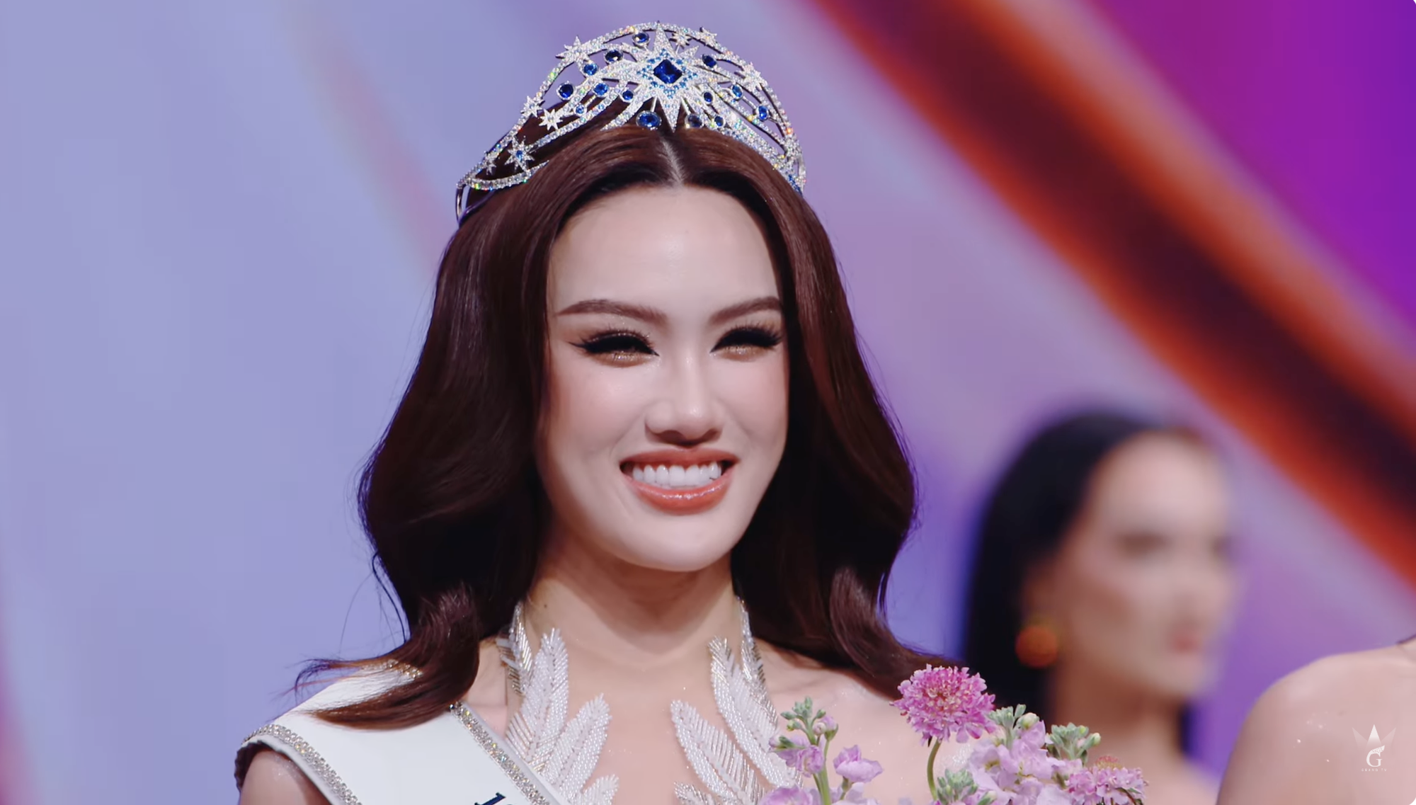 Nguyễn Quỳnh Anh l&agrave; Miss Universe Vietnam 2026, rapper Ph&aacute;o đăng quang &Aacute; hậu- Ảnh 3.