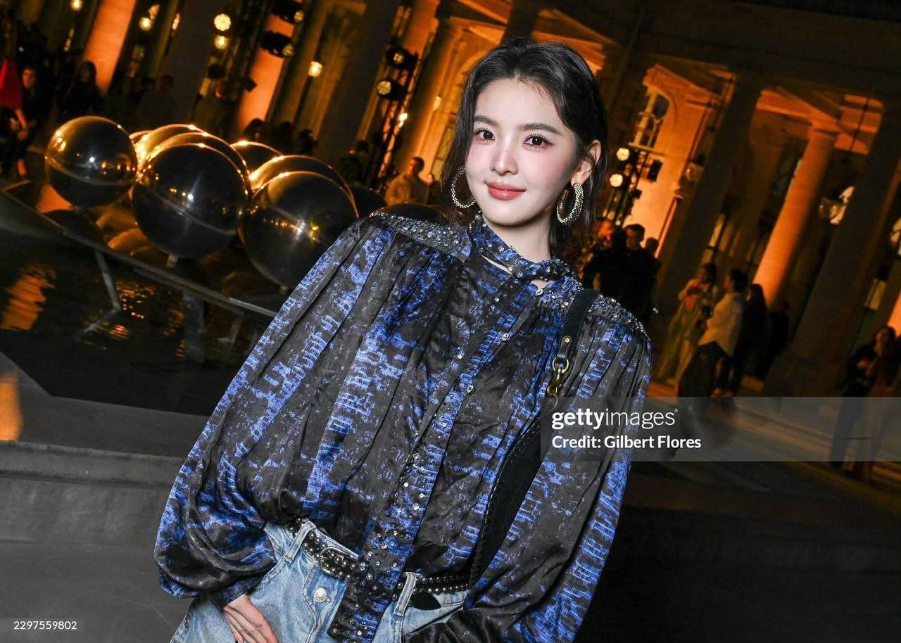 Chương Nhược Nam mặc sến đi fashion week, b&ugrave; lại được 1 điểm- Ảnh 6.