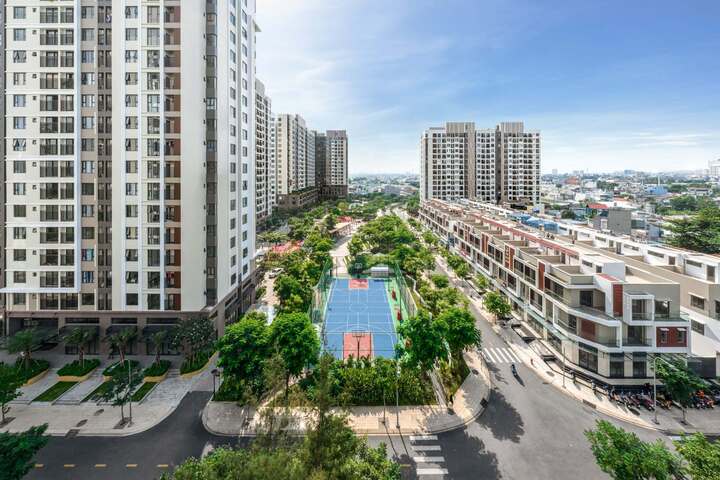 Mua bất động sản, người d&acirc;n kh&ocirc;ng c&ograve;n chỉ chờ gi&aacute; tăng- Ảnh 1.
