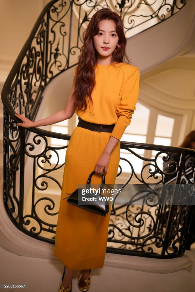 Chương Nhược Nam mặc sến đi fashion week, b&ugrave; lại được 1 điểm- Ảnh 8.