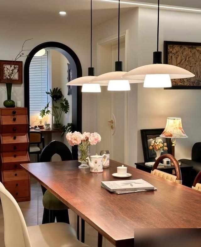 Cặp vợ chồng nổi tiếng vì từ chối cải tạo nhà quá mức: Càng ở lâu càng thấy 6 quyết định này quá đúng - Ảnh 10.