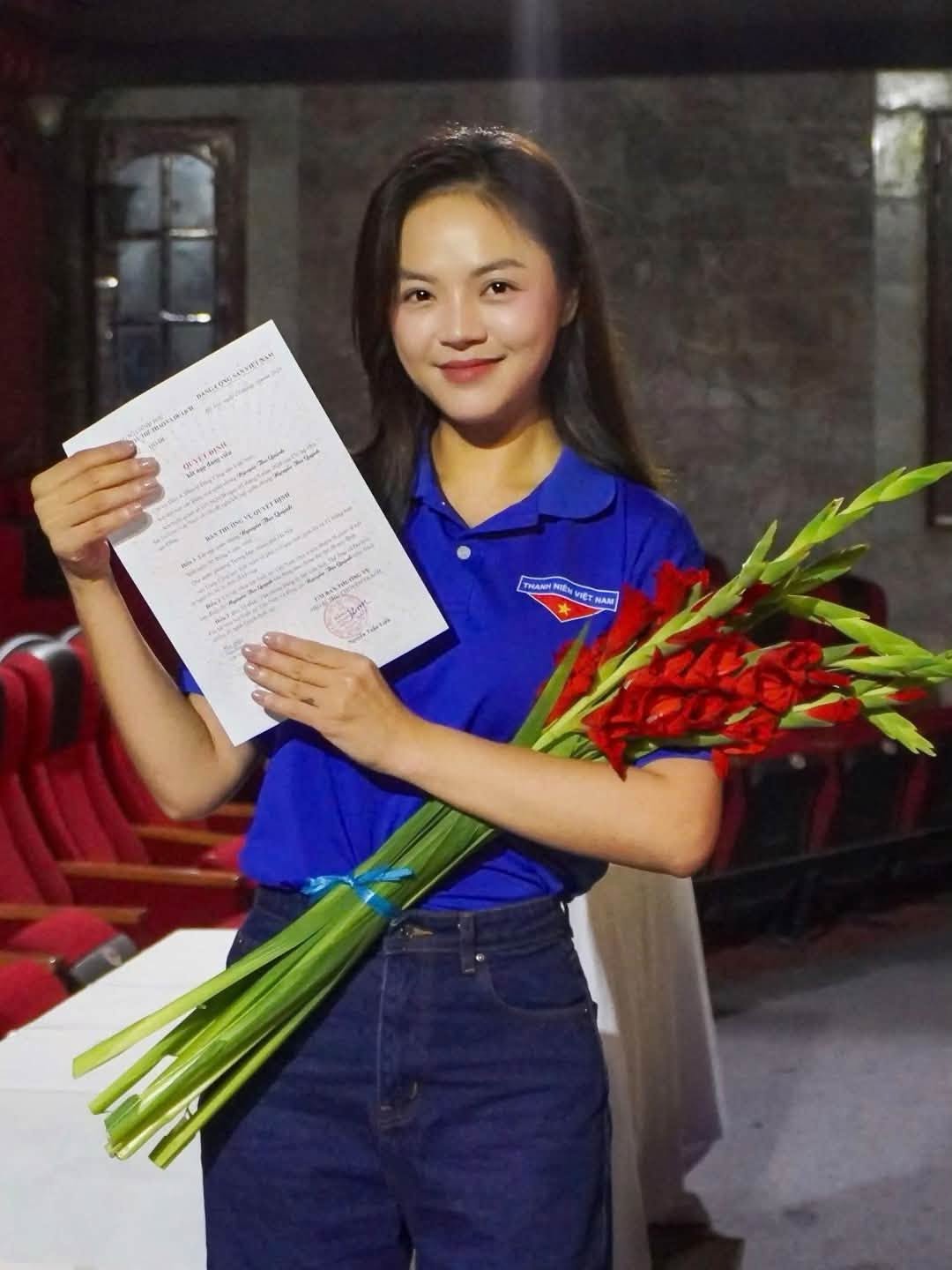 Nữ diễn viên Việt vừa được kết nạp Đảng, cả Bộ Quốc phòng khen thưởng mới tài- Ảnh 2.