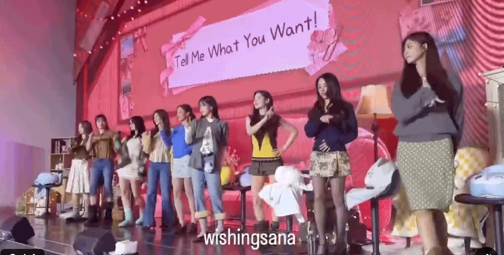 Nhạc hay th&ecirc;m bội phần nhờ d&agrave;n g&aacute;i xinh, sắc v&oacute;c b&eacute;n ng&oacute;t nh&uacute;n nhảy chơi chơi biến si&ecirc;u hit to&agrave;n cầu đ&atilde; cuốn c&agrave;ng th&ecirc;m cuốn- Ảnh 1.