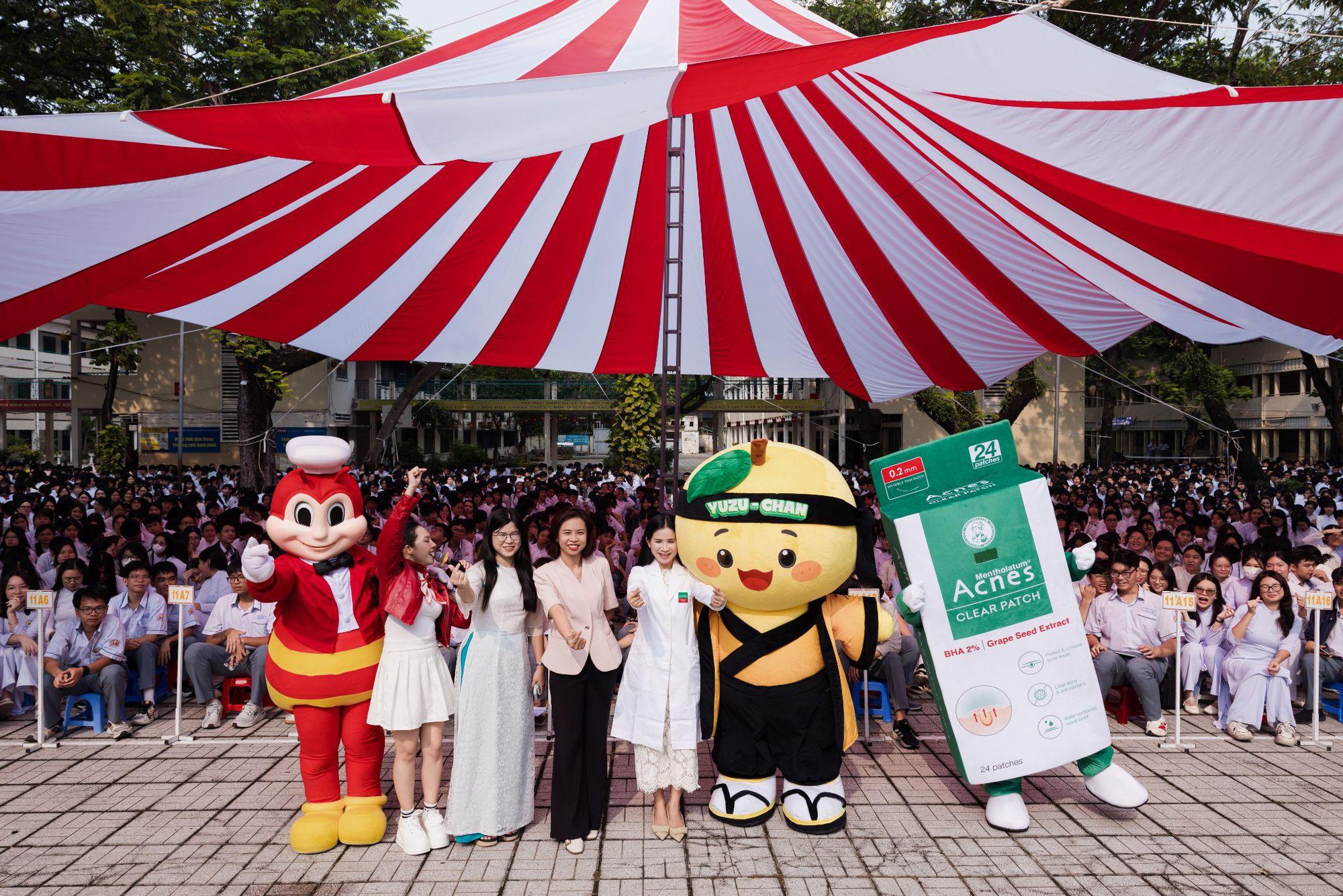 Acnes c&ugrave;ng Jollibee &ldquo;Mở ra niềm vui&rdquo; tại The Jolly School - Yah! 2026, lan tỏa kiến thức chăm da khoa học đến học sinh - Ảnh 2.