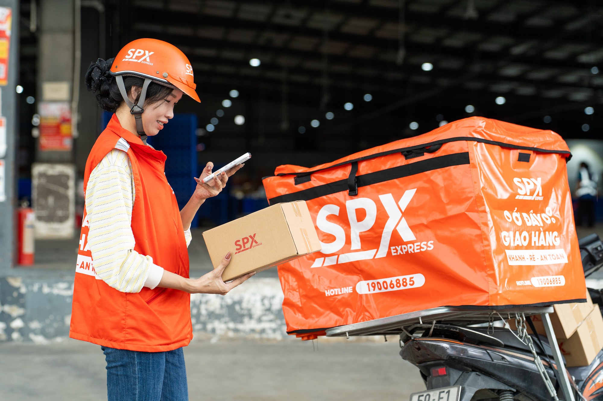 Những &ldquo;t&agrave;i&rdquo; nữ ph&iacute;a sau h&agrave;nh tr&igrave;nh giao nhận tận t&acirc;m, đ&aacute;ng tin cậy của SPX - Ảnh 3.