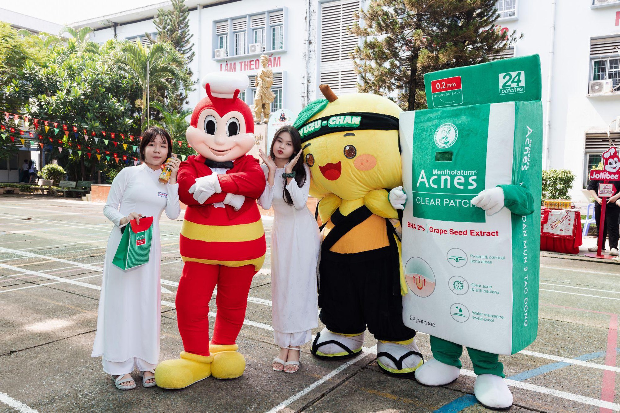 Acnes c&ugrave;ng Jollibee &ldquo;Mở ra niềm vui&rdquo; tại The Jolly School - Yah! 2026, lan tỏa kiến thức chăm da khoa học đến học sinh - Ảnh 3.
