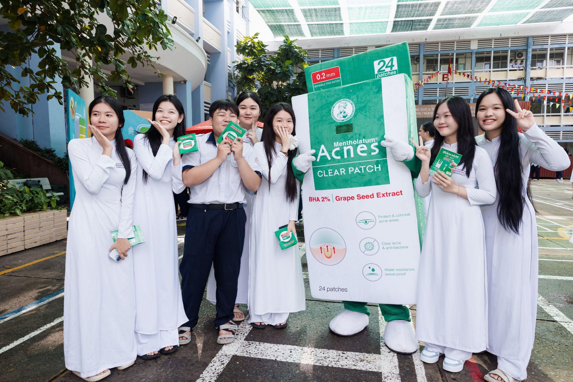 Acnes c&ugrave;ng Jollibee &ldquo;Mở ra niềm vui&rdquo; tại The Jolly School - Yah! 2026, lan tỏa kiến thức chăm da khoa học đến học sinh - Ảnh 10.