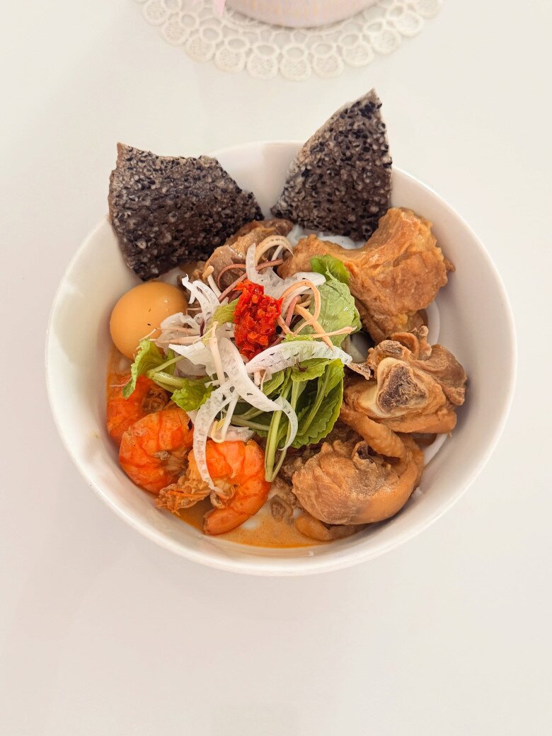 M&acirc;m cơm nh&agrave; của Kiều Minh Tuấn- Ảnh 2.