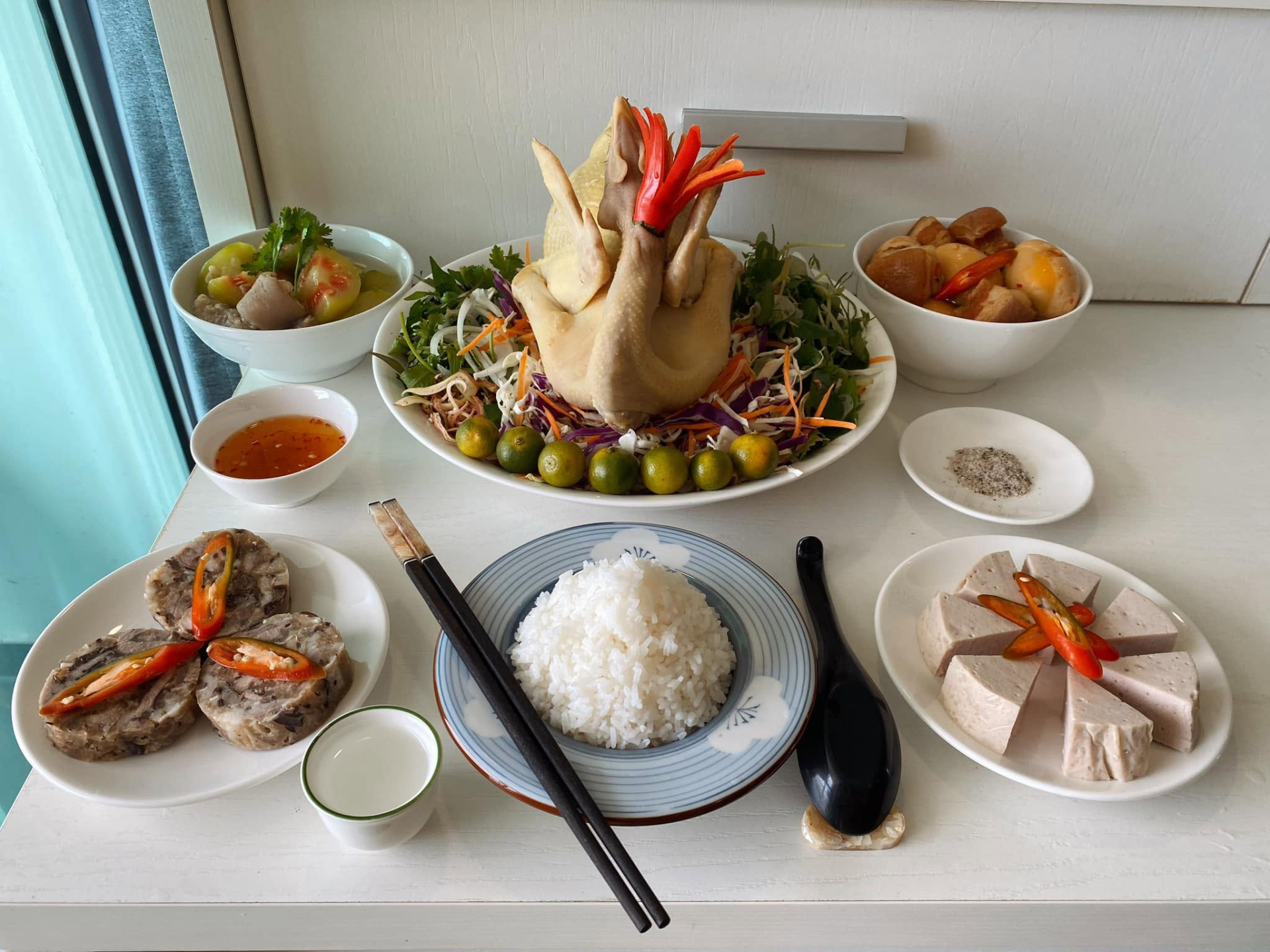 M&acirc;m cơm nh&agrave; của Kiều Minh Tuấn- Ảnh 14.