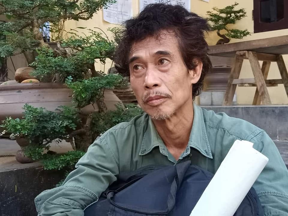 "NSƯT khắc khổ nhất màn ảnh" sống bên vợ kém 25 tuổi ở đường Thụy Khuê, lương 7,5 triệu/tháng- Ảnh 1.
