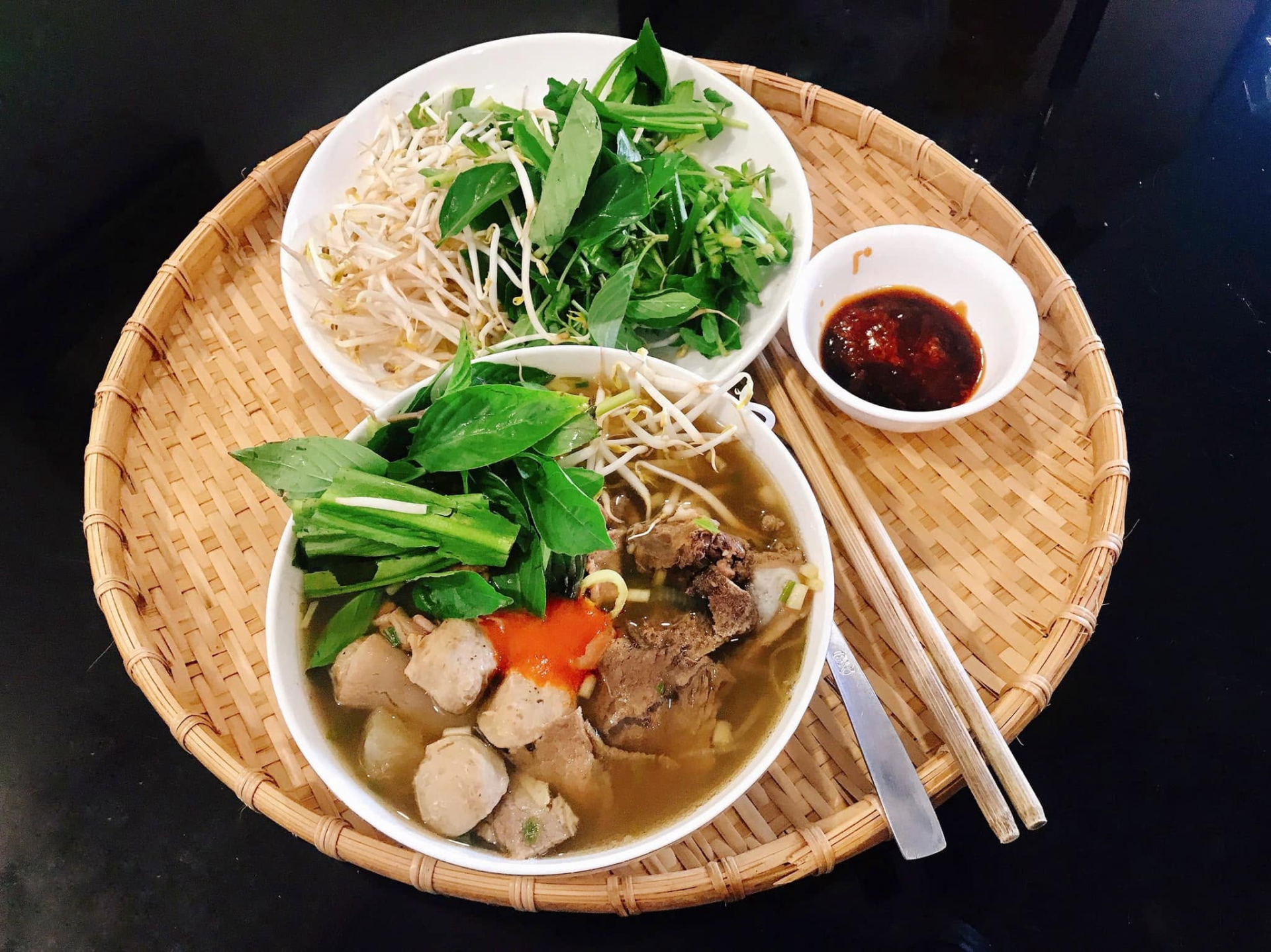M&acirc;m cơm nh&agrave; của Kiều Minh Tuấn- Ảnh 4.