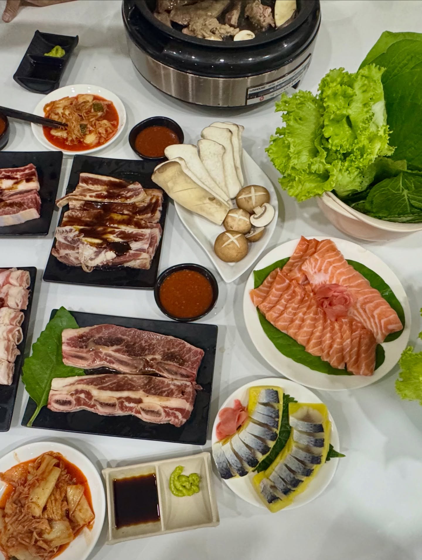 M&acirc;m cơm nh&agrave; của Kiều Minh Tuấn- Ảnh 12.