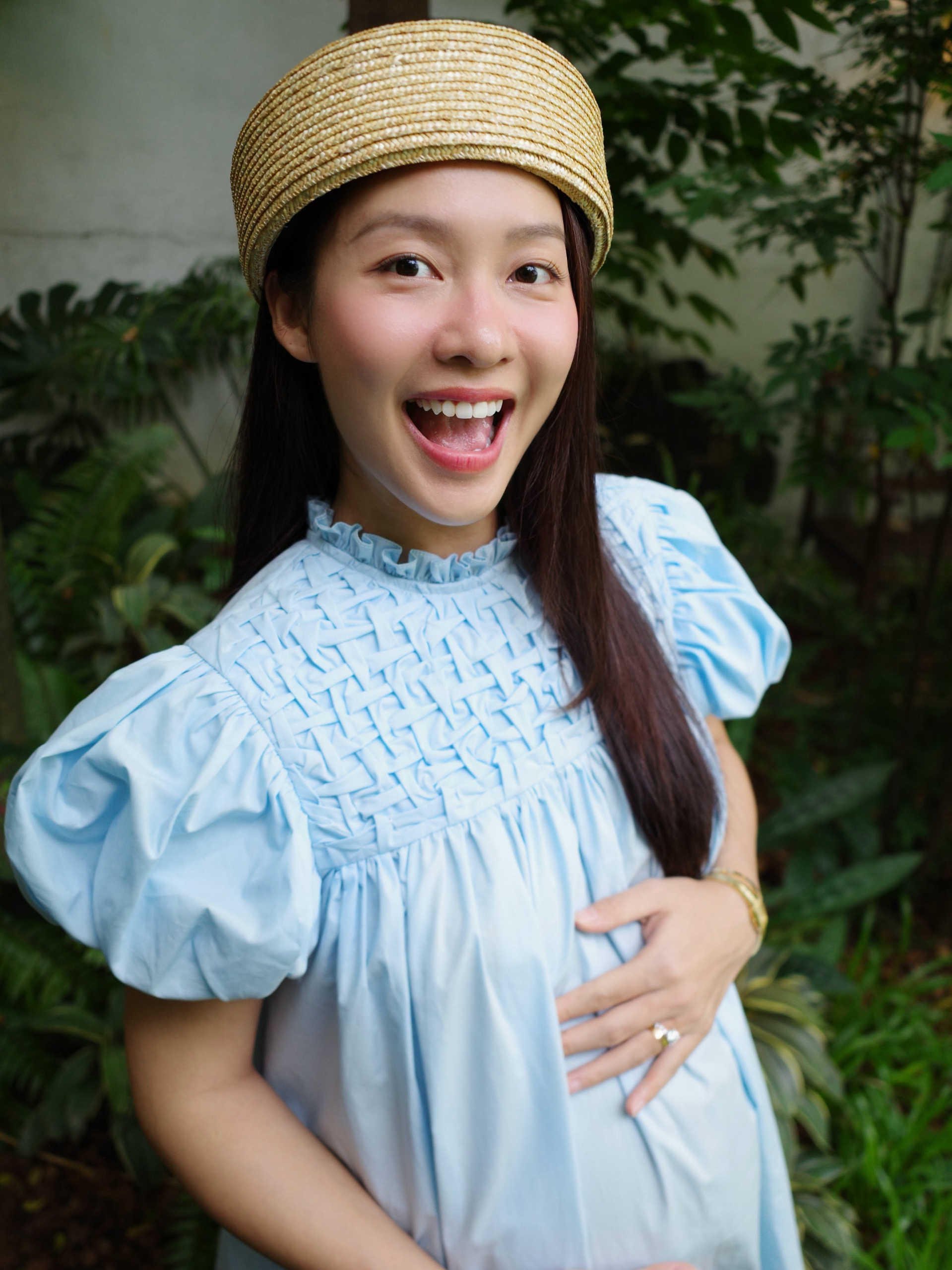 Nhan Ph&uacute;c Vinh cưng vợ cỡ n&agrave;y, bảo sao Khả Ng&acirc;n "mặt b&uacute;ng ra hạnh ph&uacute;c"- Ảnh 1.