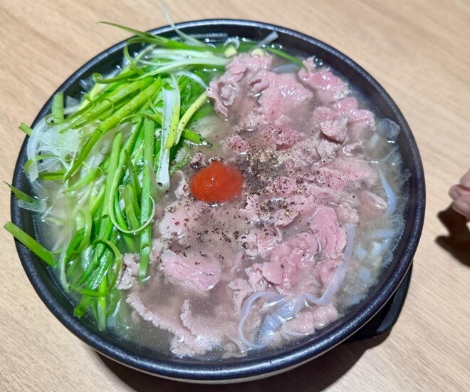 M&acirc;m cơm nh&agrave; của Kiều Minh Tuấn- Ảnh 6.