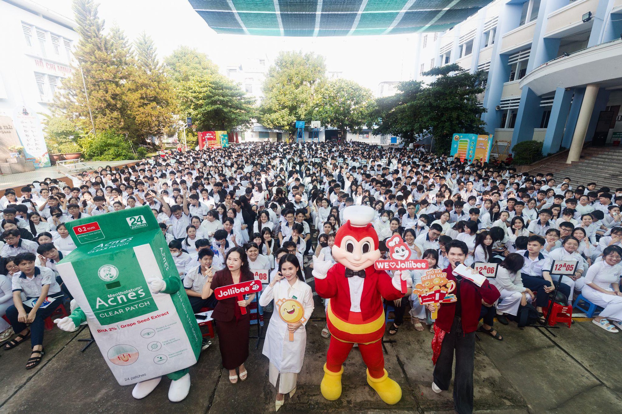 H&agrave; An Huy, nh&oacute;m UPRIZE v&agrave; d&agrave;n idol đổ bộ The Jolly School - Yah! của Jollibee - Ảnh 3.