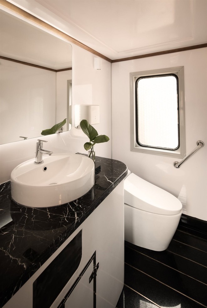Việt Nam c&oacute; 1 chuyến t&agrave;u hỏa vừa được tạp ch&iacute; Mỹ vinh danh trong top đẹp nhất thế giới: Gi&aacute; l&ecirc;n đến 12 triệu đồng/chiều, chỉ phục vụ 12 kh&aacute;ch mỗi lượt- Ảnh 5.