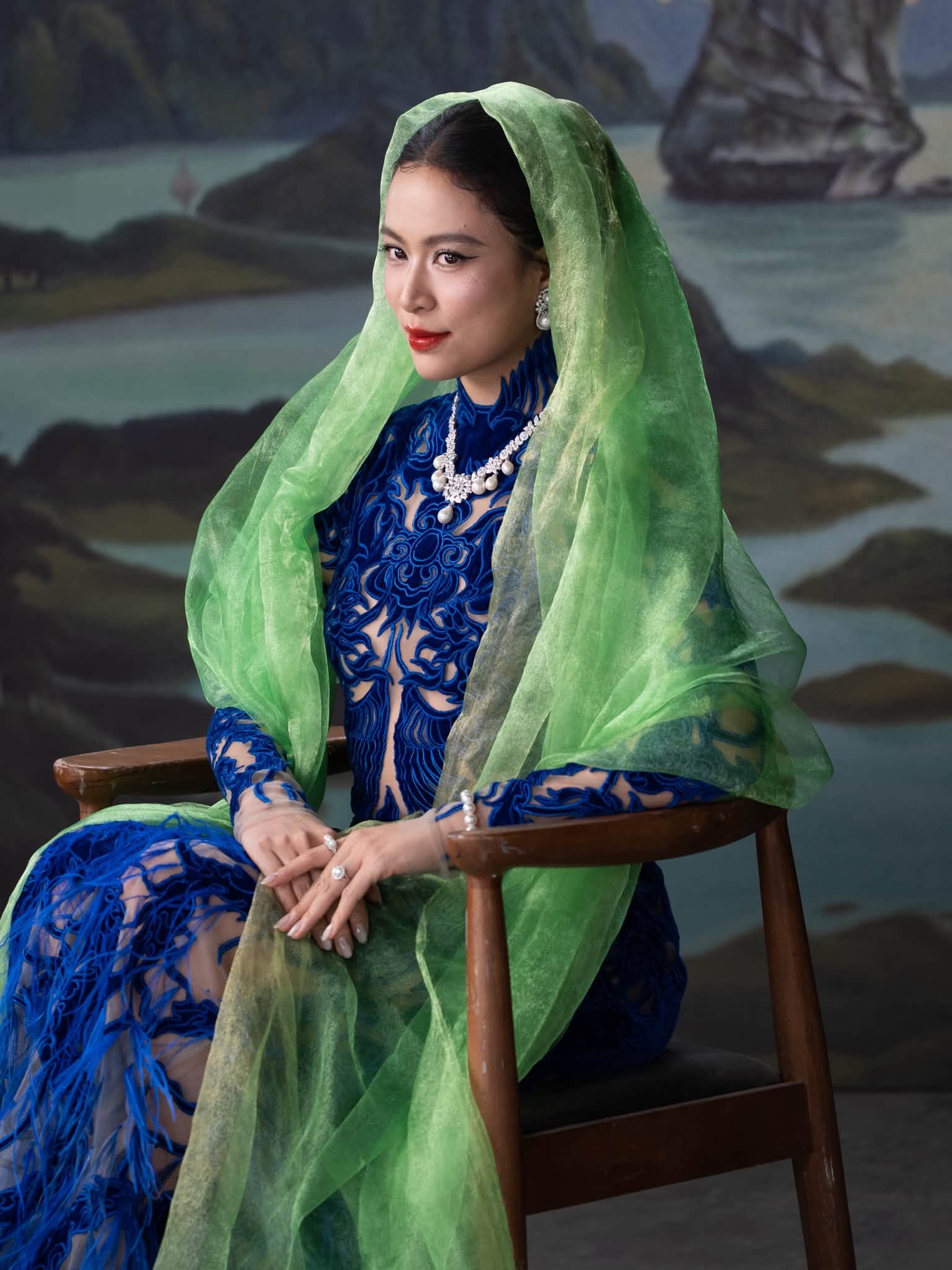 Ho&agrave;ng Thuỳ Linh chiều &yacute; Đen V&acirc;u- Ảnh 4.