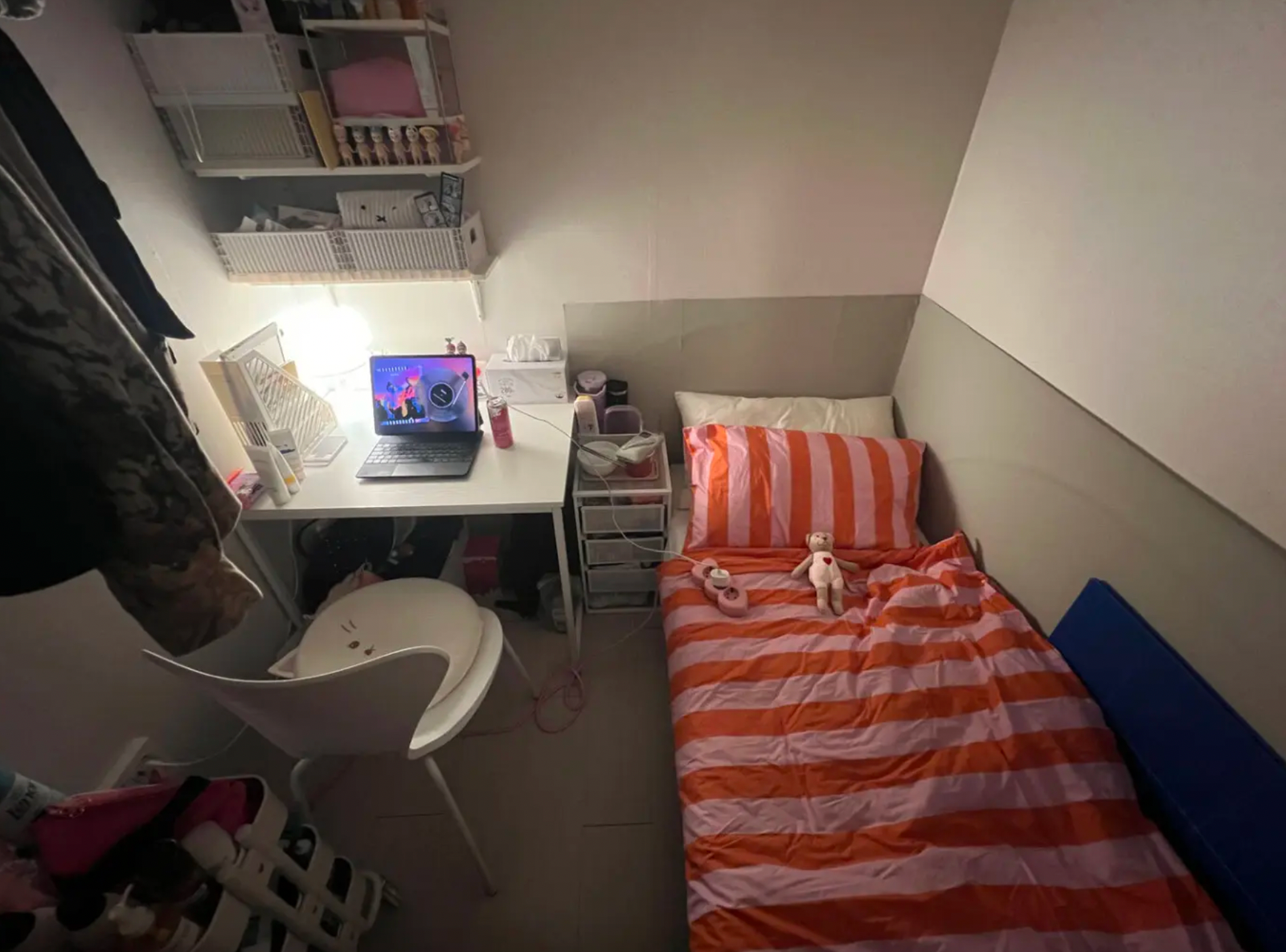 B&ecirc;n trong căn trọ rộng 6,5 m2 gi&aacute; 9,3 triệu/th&aacute;ng của một nữ sinh - Ảnh 3.