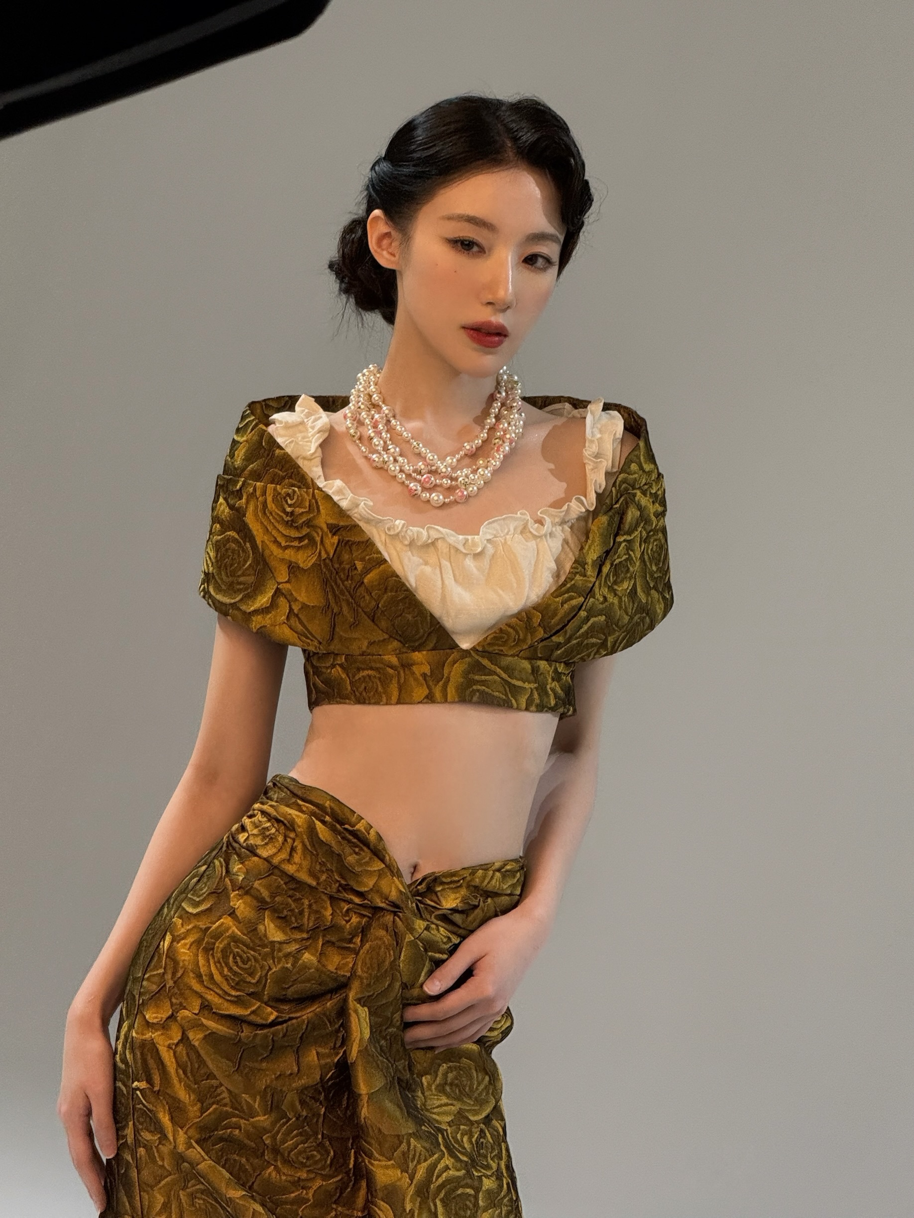Mỹ nữ đứng ăn giữa đường khiến cả triệu người xao xuyến, biết mặt mộc mới bất ngờ- Ảnh 6.