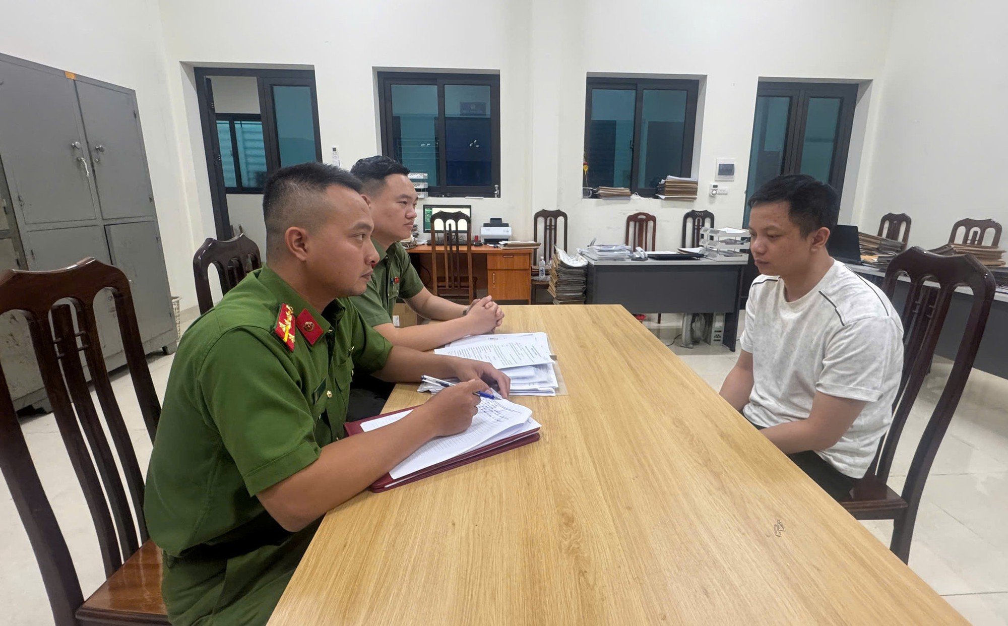 Ph&aacute; ổ nh&oacute;m mua b&aacute;n văn bằng, chứng chỉ giả tại nhiều tỉnh th&agrave;nh tr&ecirc;n cả nước- Ảnh 3.