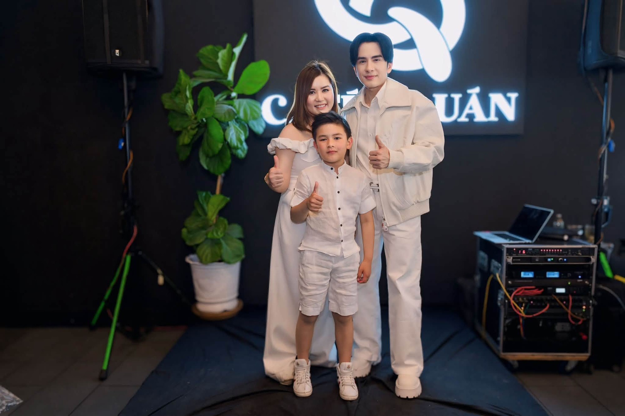 Con trai Đan Trường c&agrave;ng lớn c&agrave;ng giống bố, 9 tuổi đ&atilde; l&agrave;m chủ 3 doanh nghiệp- Ảnh 6.