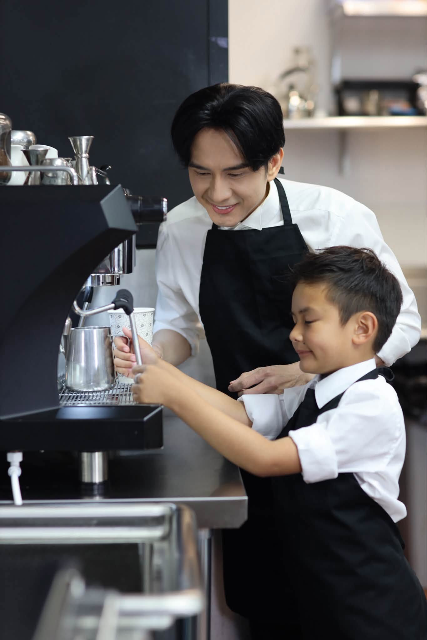 Con trai Đan Trường c&agrave;ng lớn c&agrave;ng giống bố, 9 tuổi đ&atilde; l&agrave;m chủ 3 doanh nghiệp- Ảnh 5.
