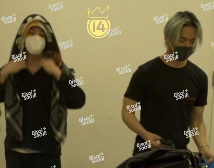 Soi cận cảnh BIGBANG hạ c&aacute;nh Nội B&agrave;i: "Ngoại" G-Dragon cuối c&ugrave;ng c&ugrave;ng chịu cởi &aacute;o!- Ảnh 1.